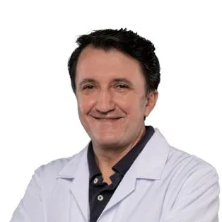 Uzm. Dr. Nezihi Eren — Nöroloji, Denizli. Portre fotoğrafı.