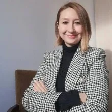 Doç. Dr. Hesna Gül — Çocuk ve Ergen Psikiyatrisi, Ankara. Portre fotoğrafı.