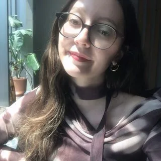 Psk. Dan. Zeynep Akbaş — Psikolojik Danışma ve Rehberlik. Portre fotoğrafı.