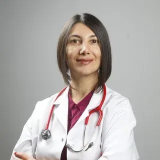 Dr. Nilay Dinçgözoğlu — Sertifikalı Medikal Estetik, Ağrı. Portre fotoğrafı.