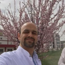 Prof. Dr. Ersin Günay — Göğüs Hastalıkları. Portre fotoğrafı.