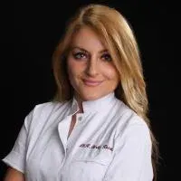 Dr. Dt. Birke Koca — Beşiktaş, İstanbul. Portre fotoğrafı.