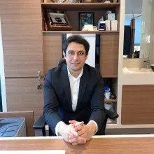 Prof. Dr. Serdar Baki Albayrak — Beyin Ve Sinir Cerrahisi, İstanbul. Portre fotoğrafı.