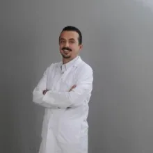 Op. Dr. Önder Turgut Bozkurt — Kalp Ve Damar Cerrahisi, Çiğli, İzmir. Portre fotoğrafı.