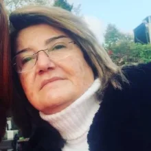 Psk. Perihan Mutlu Hacıosman — Psikoloji, İstanbul. Portre fotoğrafı.