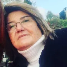 Psk. Perihan Mutlu Hacıosman — Psikoloji, İstanbul. Portre fotoğrafı.
