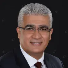 Prof. Dr. Orhan Şen — Beyin Ve Sinir Cerrahisi, Seyhan, Adana. Portre fotoğrafı.