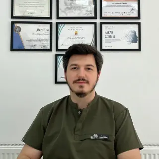Dt. Hakan Öztemel profilinde yer alan galeri fotoğrafı.