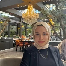 Psk. Dan. Feyzanur Çolak — Psikolojik Danışma ve Rehberlik. Portre fotoğrafı.