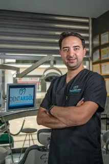 Uzm. Dt. Semih Akgül profilinde yer alan galeri fotoğrafı.