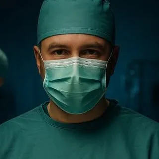 Op. Dr. Çağrı Turgut — Ortopedi Ve Travmatoloji, Konyaaltı, Antalya. Portre fotoğrafı.