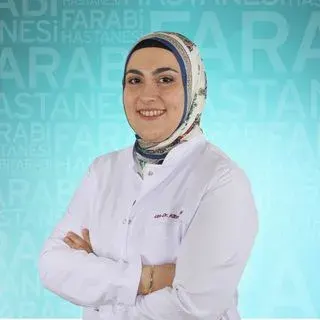 Uzm. Dr. Kübra Ertan — Çocuk Sağlığı Ve Hastalıkları, Selçuklu, Konya. Portre fotoğrafı.