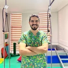 Erg. Yasin Çelik — Ergoterapi, İstanbul. Portre fotoğrafı.