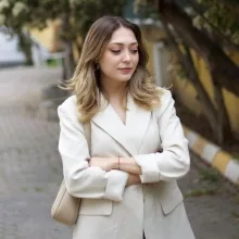 Psk. Fendiye Nur Eşgi — Psikoloji, İstanbul. Portre fotoğrafı.