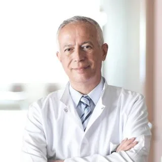 Prof. Dr. Ömer Engin — Genel Cerrahi, Pendik, İstanbul. Portre fotoğrafı.