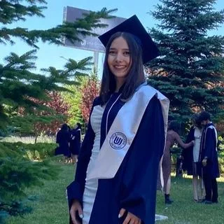 Psk. Nazan Yufka — Psikoloji. Portre fotoğrafı.