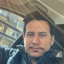 Uzm. Dr. Selim Turan — Kulak Burun Boğaz, İstanbul. Portre fotoğrafı.