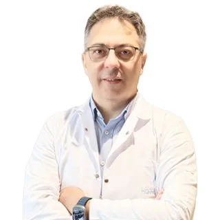 Prof. Dr. Erdinç Eroğlu — Kalp Ve Damar Cerrahisi, Kahramanmaraş. Portre fotoğrafı.