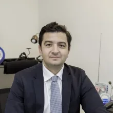 Prof. Dr. Emre Göksan Pabuçcu — Kadın Hastalıkları Ve Doğum, Ankara. Portre fotoğrafı.