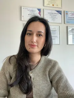 Dkt. Ceysu Özdemir Savaştürk profilinde yer alan galeri fotoğrafı.