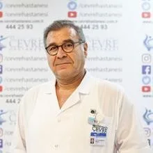 Uzm. Dr. Erdem Özgülen — Radyoloji, Şişli, İstanbul. Portre fotoğrafı.