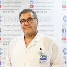 Uzm. Dr. Erdem Özgülen — Radyoloji, Şişli, İstanbul. Portre fotoğrafı.