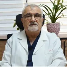 Dr. Tarık Yalçın — Sertifikalı Medikal Estetik, Çankaya, Ankara. Portre fotoğrafı.