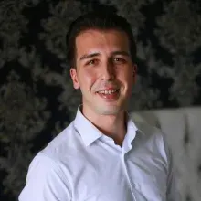 Op. Dr. Ali Kaan Yıldız — Üroloji, Ankara. Portre fotoğrafı.