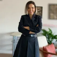 Uzm. Psk. Saliha Türksöz Kaplan — Psikoloji, Bursa. Portre fotoğrafı.
