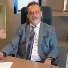 Prof. Dr. M. Volkan Aydın — Beyin Ve Sinir Cerrahisi, İstanbul. Portre fotoğrafı.