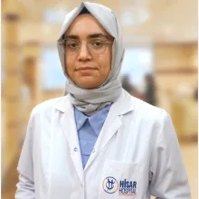 Uzm. Dr. Remziye Doğan — Kardiyoloji, Ümraniye, İstanbul. Portre fotoğrafı.