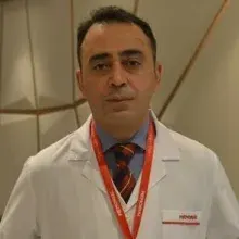 Prof. Dr. Melih Bozkurt — Beyin Ve Sinir Cerrahisi, Bahçelievler, İstanbul. Portre fotoğrafı.