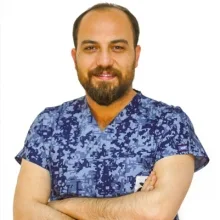 Dt. Ahmet Göktaş — Diş Hekimi, Antalya. Portre fotoğrafı.