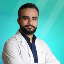 Doç. Dr. Ömer Faruk Ateş — Radyoloji, Serdivan, Sakarya. Portre fotoğrafı.