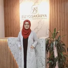 Fzt. Sedef Bayram — Fizyoterapi Ve Rehabilitasyon, Sakarya. Portre fotoğrafı.