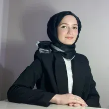 Psk. Enise Gül Çepni — Psikoloji, İstanbul. Portre fotoğrafı.