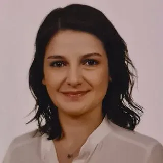 Doç. Dr. Neşe Burcu Bal — Psikiyatri, Çankaya, Ankara. Portre fotoğrafı.