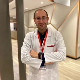 Dr. Öğr. Üyesi Furkan Timur — Çocuk Sağlığı Ve Hastalıkları, Bahçelievler, İstanbul. Portre fotoğrafı.