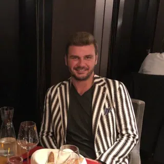 Dr. Dt. Nuri Ünal profilinde yer alan galeri fotoğrafı.