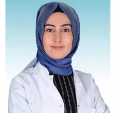 Fzt. Fatma Akdoğan — Fizyoterapi Ve Rehabilitasyon, İstanbul. Portre fotoğrafı.