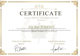 Dkt. Elif Nur Türksoy Kıcık profilinde yer alan galeri fotoğrafı.