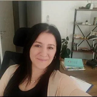 Psk. Göksu Miray Koç — Psikoloji. Portre fotoğrafı.