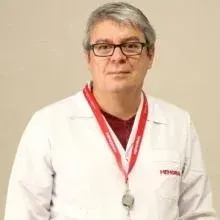 Uzm. Dr. Sedat Nacitarhan — Fiziksel Tıp Ve Rehabilitasyon, Diyarbakır. Portre fotoğrafı.