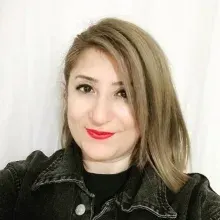 Nil Kara. Portre fotoğrafı.