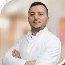 Doç. Dr. Mehmet Ali Yeşiltaş — Kalp Ve Damar Cerrahisi, Şişli, İstanbul. Portre fotoğrafı.