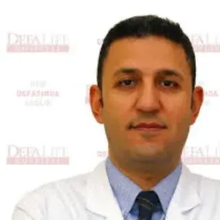 Prof. Dr. Faruk Küçükdurmaz — Üroloji, Şahinbey, Gaziantep. Portre fotoğrafı.