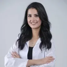 Dyt. Nisa Yılmaz — Diyetisyen, Bursa. Portre fotoğrafı.