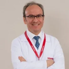 Prof. Dr. Akın Yıldız — Nükleer Tıp, Bahçelievler, İstanbul. Portre fotoğrafı.