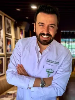Op. Dr. Erkan Yıldırım profilinde yer alan galeri fotoğrafı.