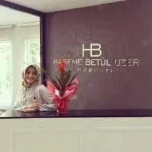Uzm. Dt. Hasene Betül Uzer — Bursa. Portre fotoğrafı.